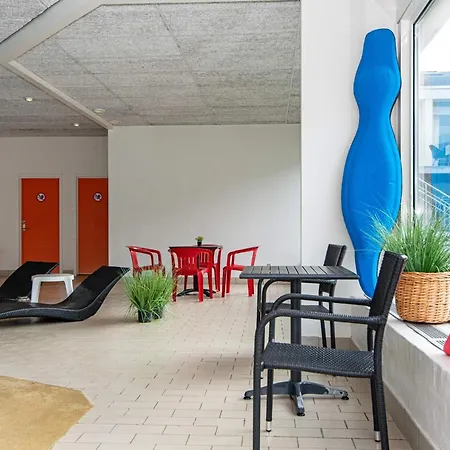 2 Person In Apartamento *